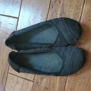 Seychelles Dolly knit gray flats
